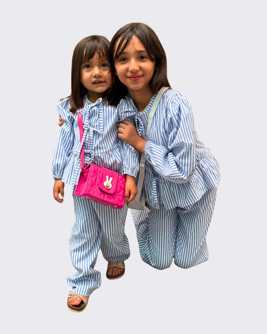 Conjunto infantil rayado azul con blanco – (Tallas 4 a 14 años)